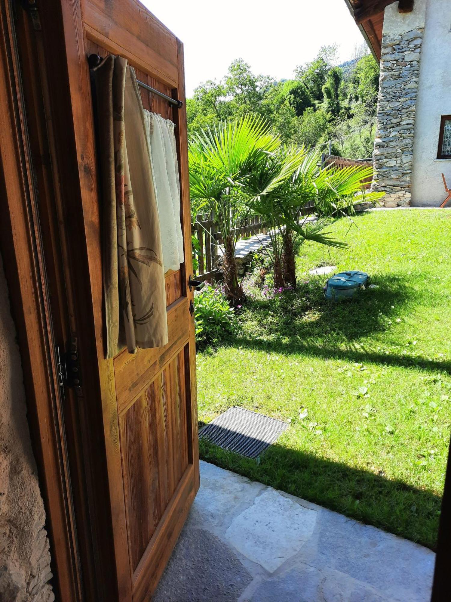 La Baita Nel Bosco Brossasco Habitación foto