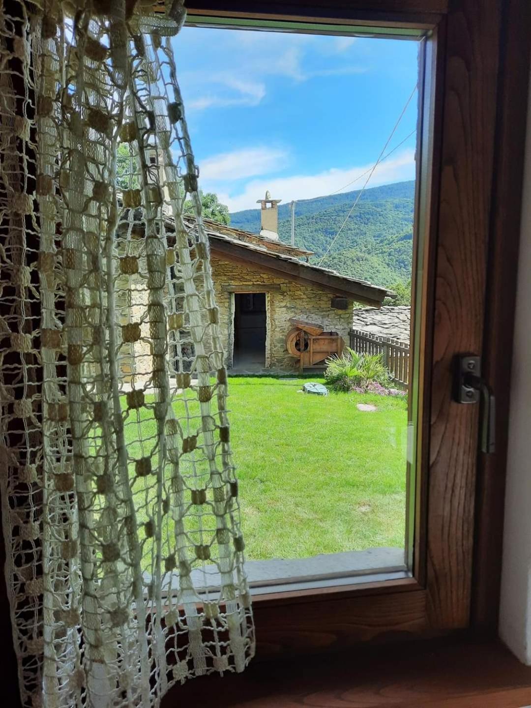 La Baita Nel Bosco Brossasco Exterior foto